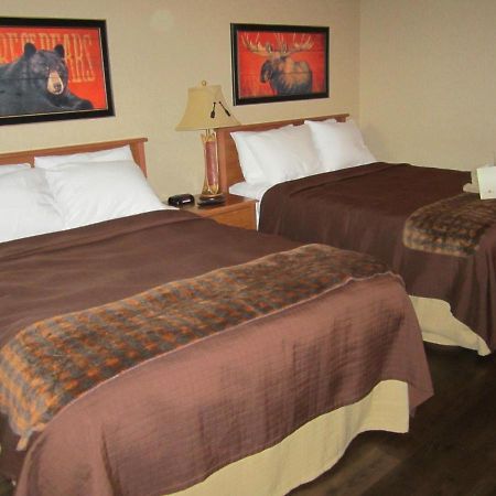 Boarders Inn & Suites By Cobblestone Hotels In Waukon Dış mekan fotoğraf