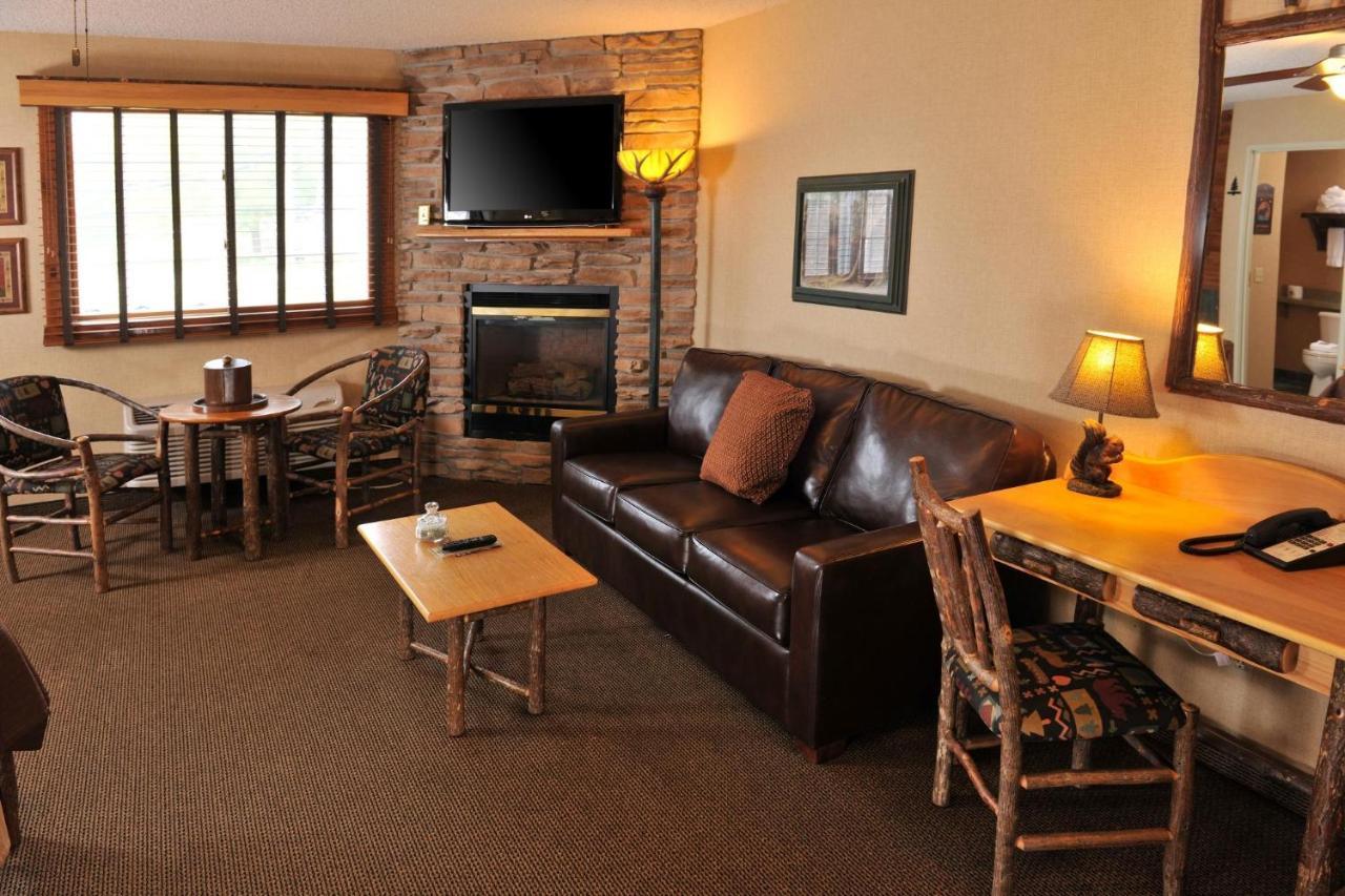 Boarders Inn & Suites By Cobblestone Hotels In Waukon Dış mekan fotoğraf