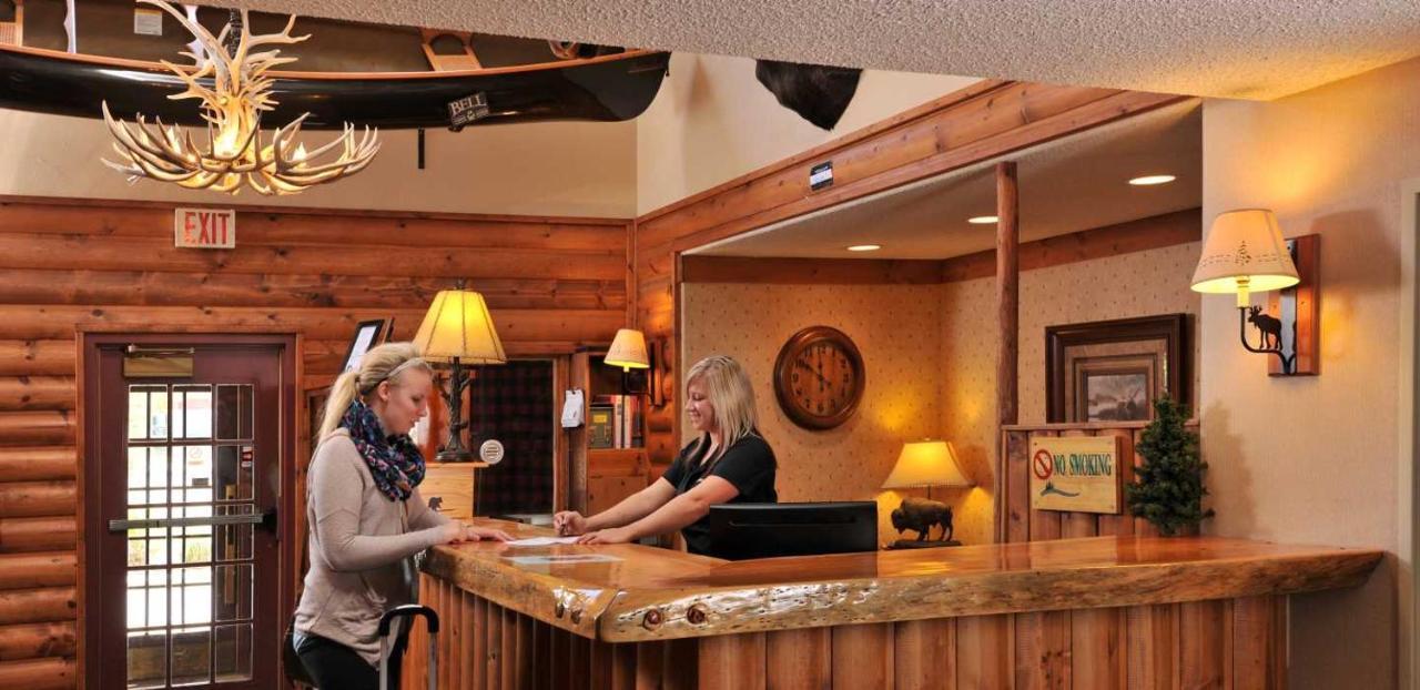 Boarders Inn & Suites By Cobblestone Hotels In Waukon Dış mekan fotoğraf
